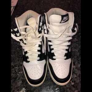 Preloved Women’s Nike Dunk Sky High